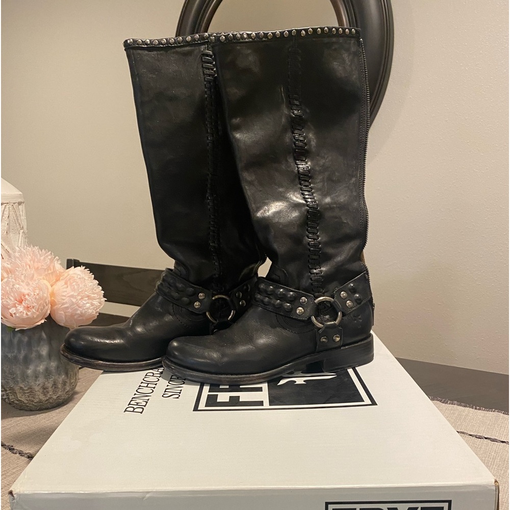 Women’s Jenna stud harness Frye boots size 8.5 black